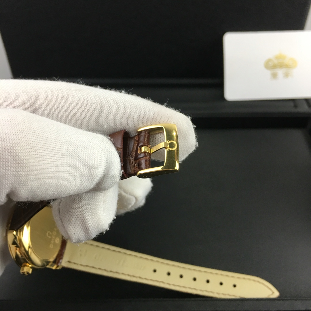 Omega 皇家 欧米茄蝶飞女款系列腕表