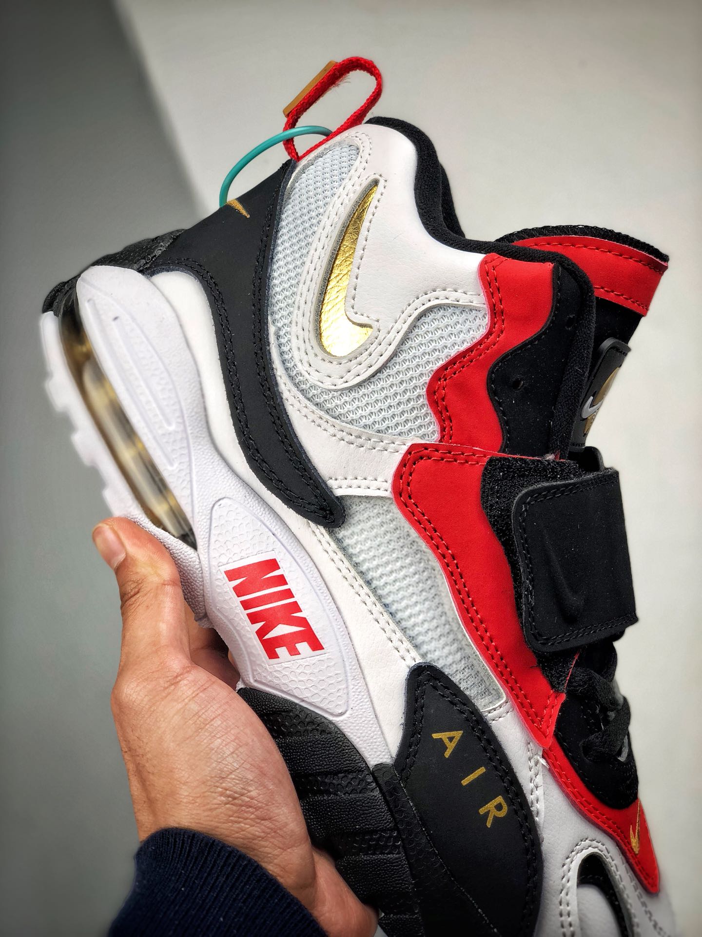 280原装平台版本 淘行者Nike Sportswear Air Max Speed Turf 加速实验系列复古气垫篮球鞋最美白红货号525225-011