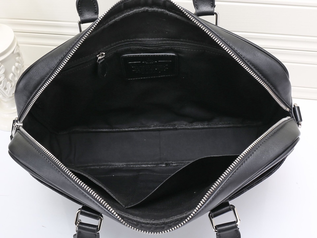 Coach 蔻驰coach F71794 黑色coach代购品质PVC配牛皮黑色男士休闲商务公文包 可单肩斜跨手提包 手工 男神 款 可以收纳一台笔记本电脑 容量超大 YYK拉链 尺寸 40/30/8黑色