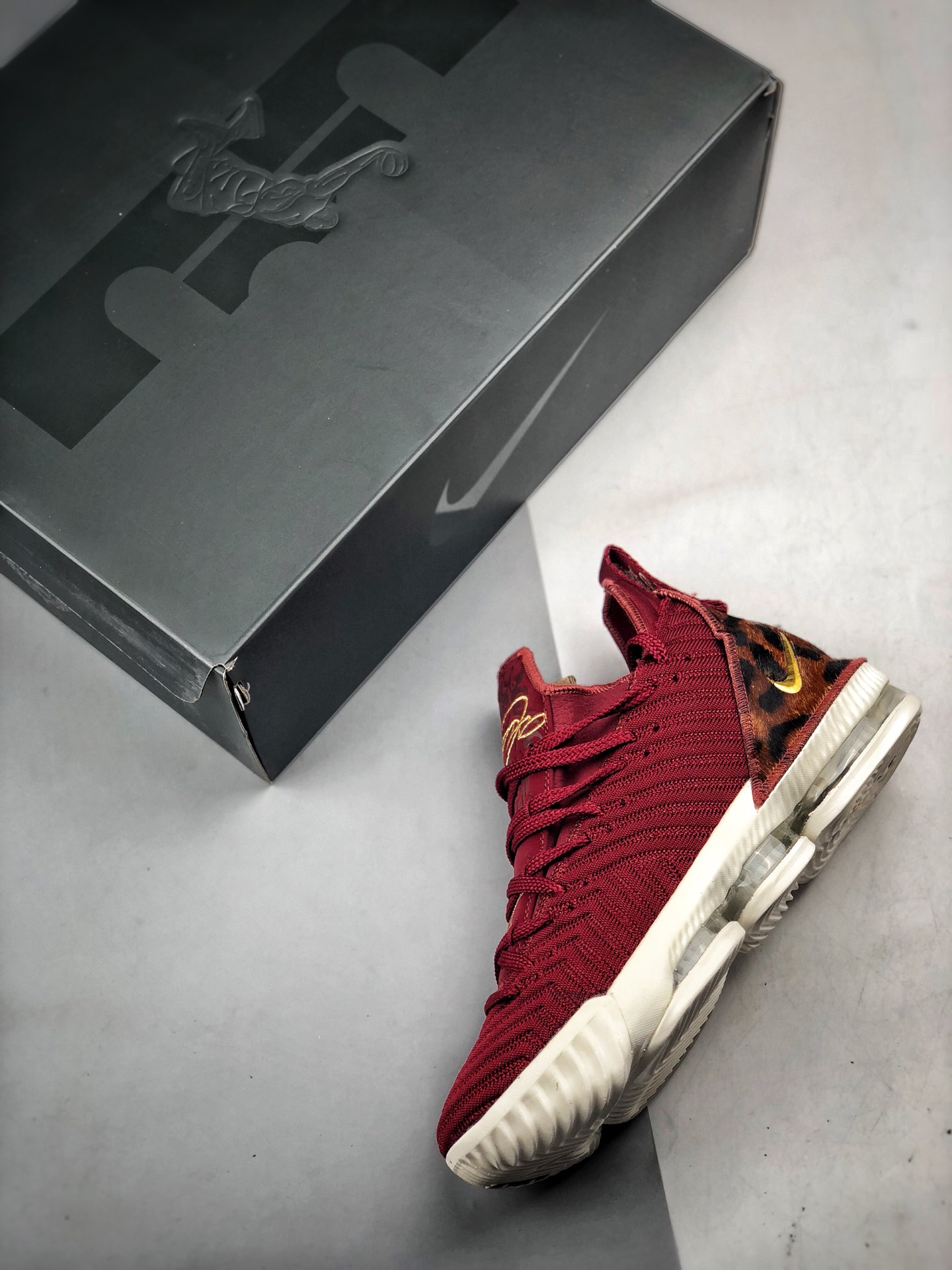190 纯原最高工艺 新配色实战版本 Nike Lebron XVI EP 勒布朗詹姆斯16代 AO2595-601