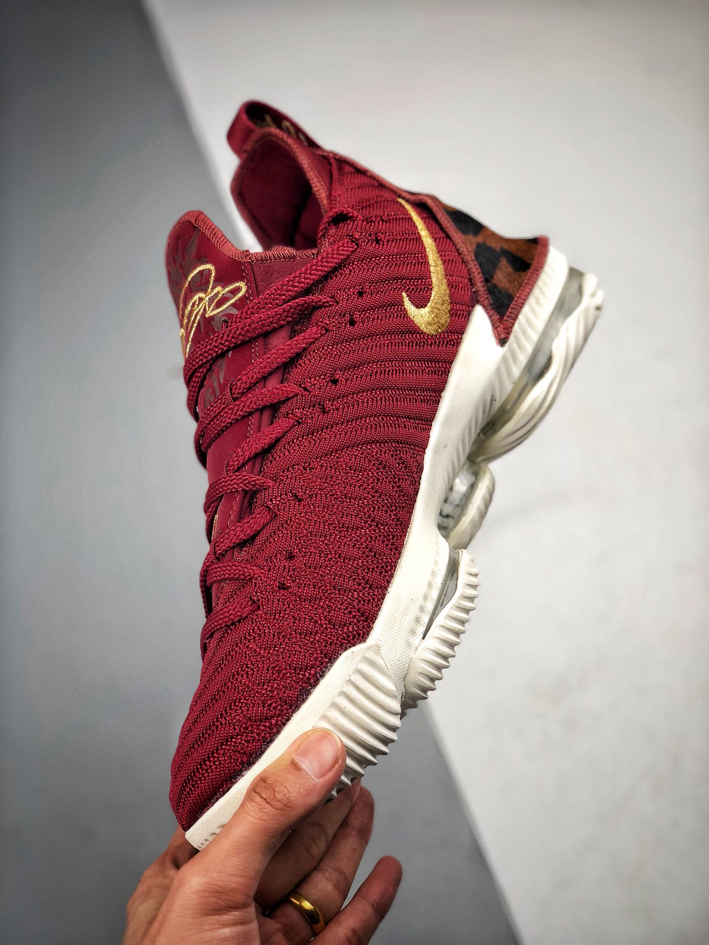 190 纯原最高工艺 新配色实战版本 Nike Lebron XVI EP 勒布朗詹姆斯16代 AO2595-601