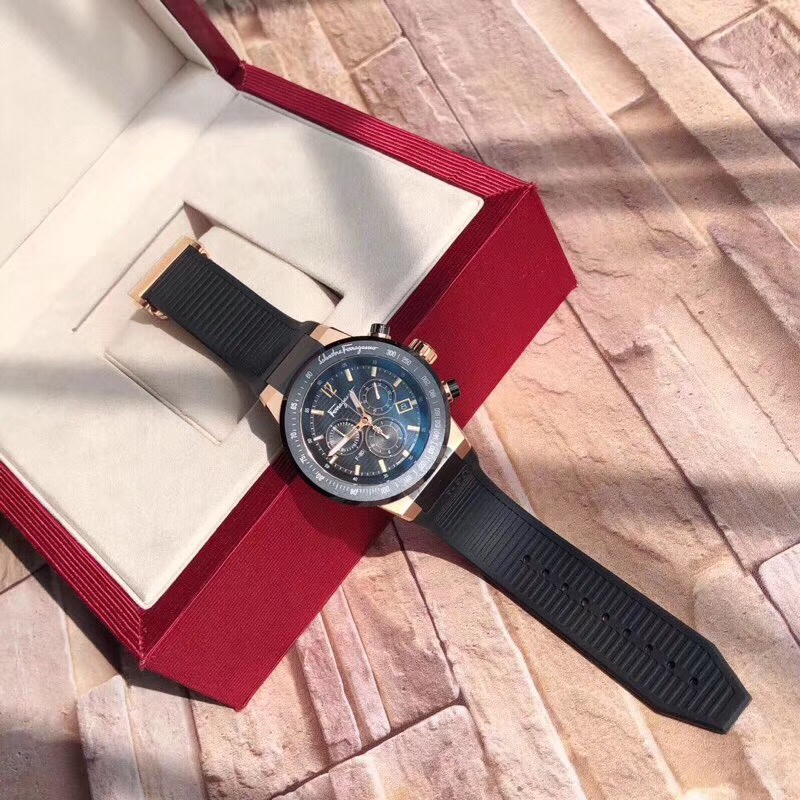 菲拉格慕F80旗舰系列石英计时码表，两色男款 男表！表径43mm