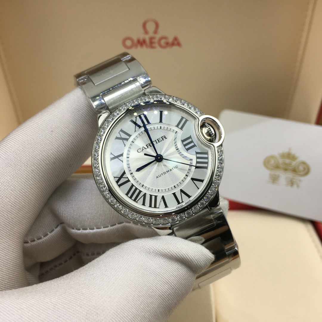 Cartier 皇家 卡地亚蓝气球单排钻腕表