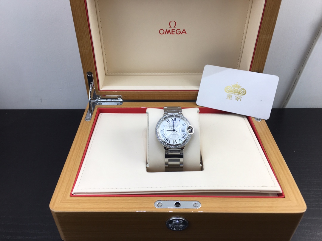 Cartier 皇家 卡地亚蓝气球单排钻腕表