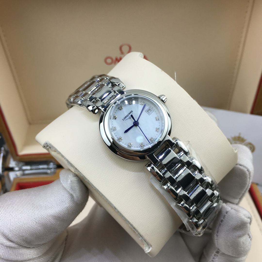 Longines 皇家 浪琴心月女款系列腕表
