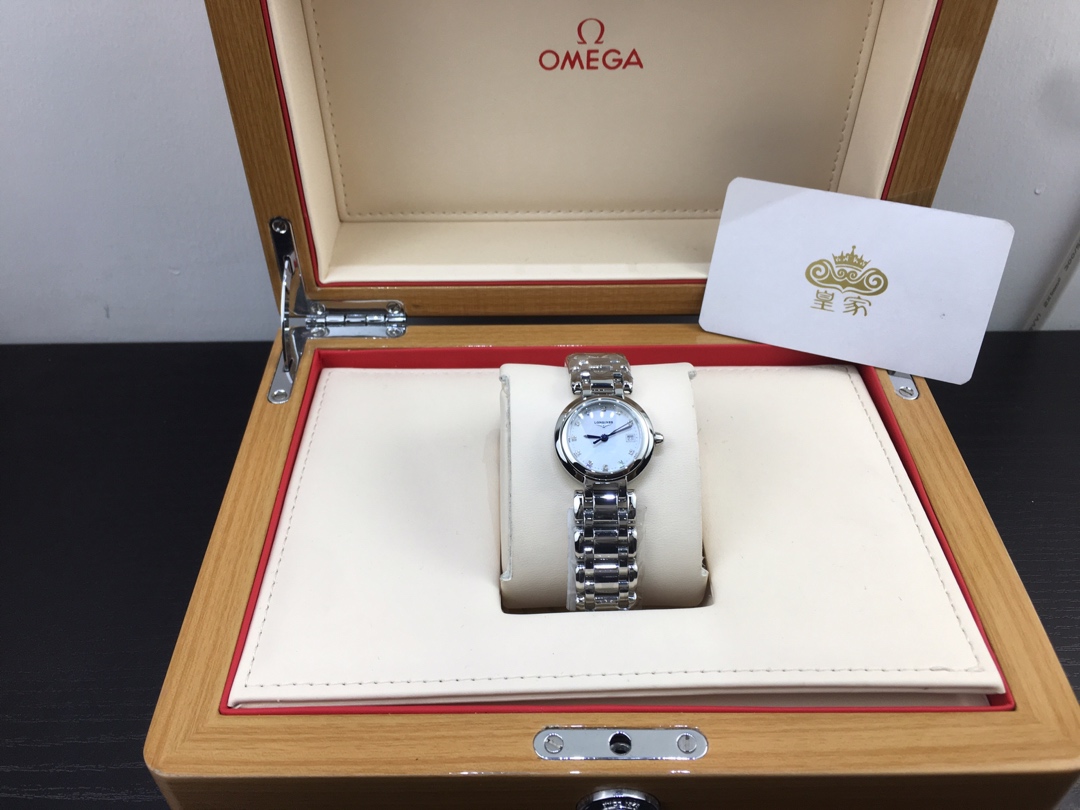 Longines 皇家 浪琴心月女款系列腕表