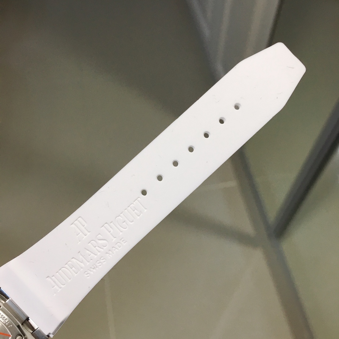 Audemars Piguet AP-爱彼皇家橡树离岸型系列