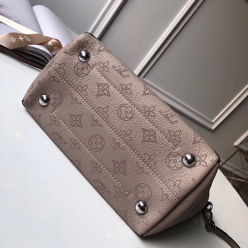 Louis Vuitton LV Hina bag M54351象灰色