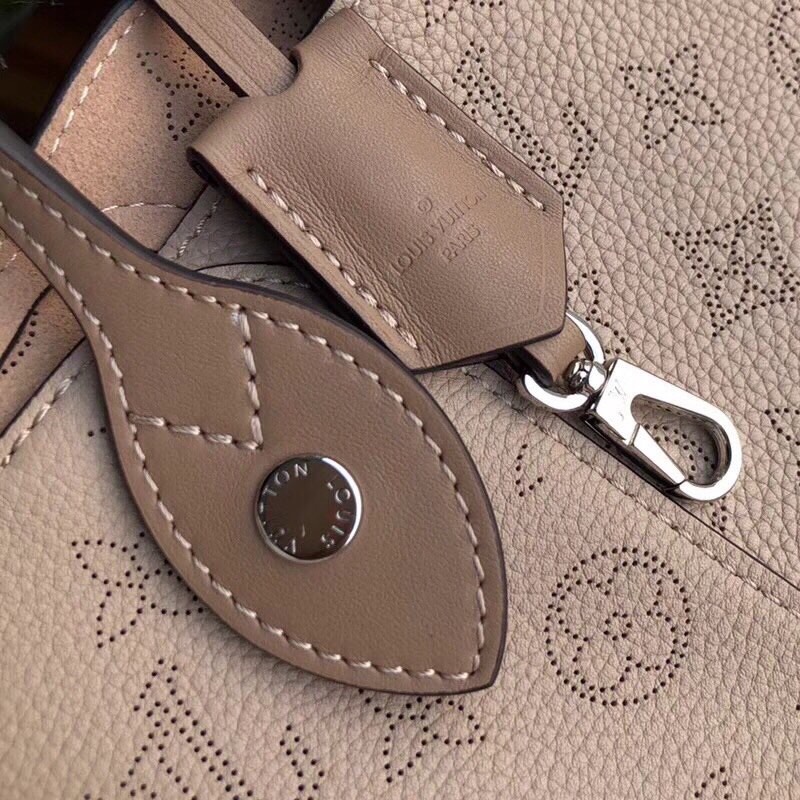 Louis Vuitton LV Hina bag M54351象灰色