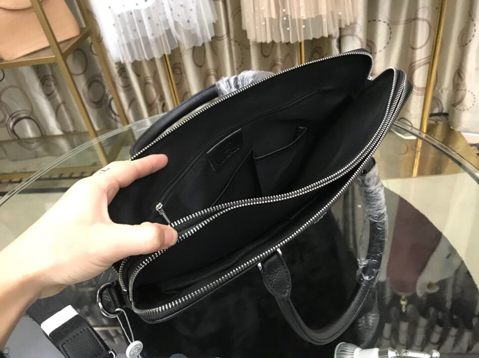 范思哲 VERSACE 公文包男士手提包🔥爆款 🔥专柜同步，原版质量，高端面料！ 👿意大利进口布料，👻欢