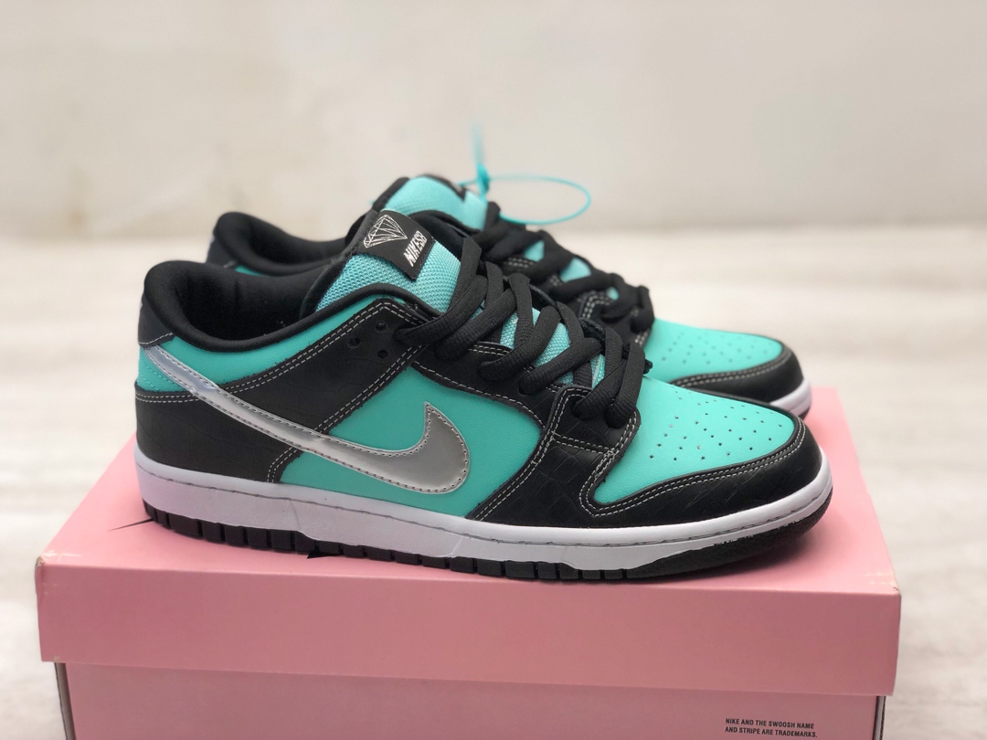 140公司级 全新版本 Nike SB Dunk Low PRO QS 白钻石 蒂凡尼配色 运动休闲滑板鞋 304292-402
