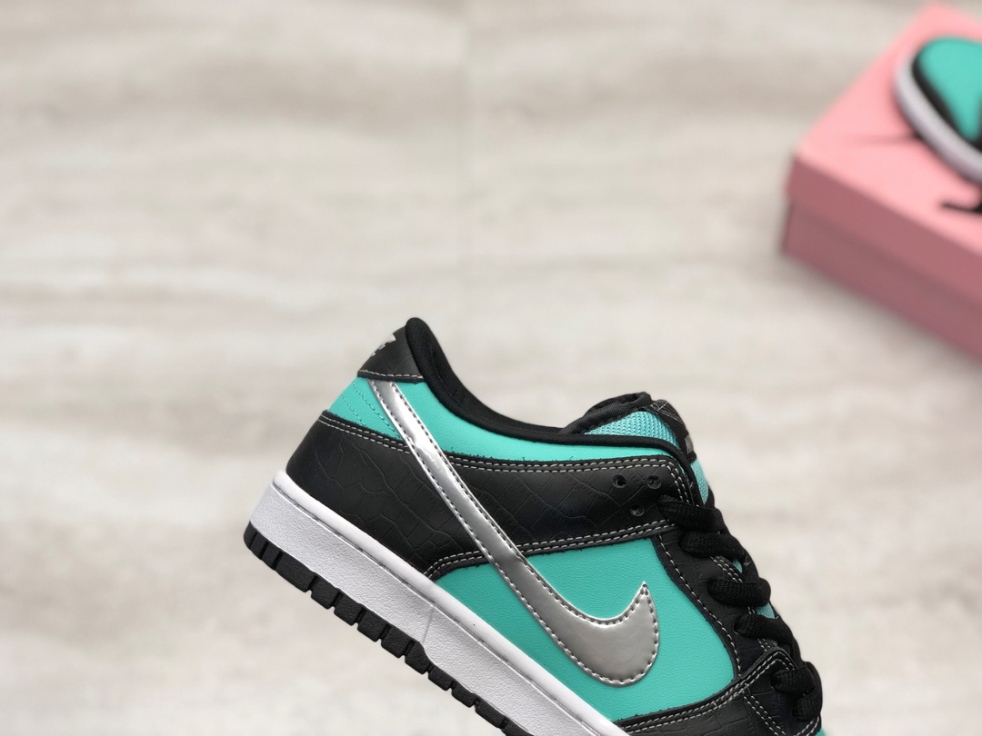 140公司级 全新版本 Nike SB Dunk Low PRO QS 白钻石 蒂凡尼配色 运动休闲滑板鞋 304292-402