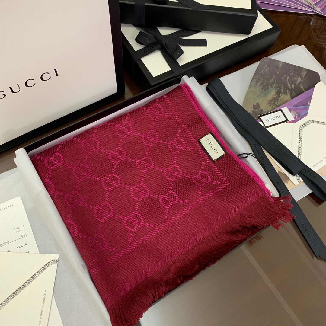 GUCCI古驰GG提花流苏饰边双面提花羊毛围巾