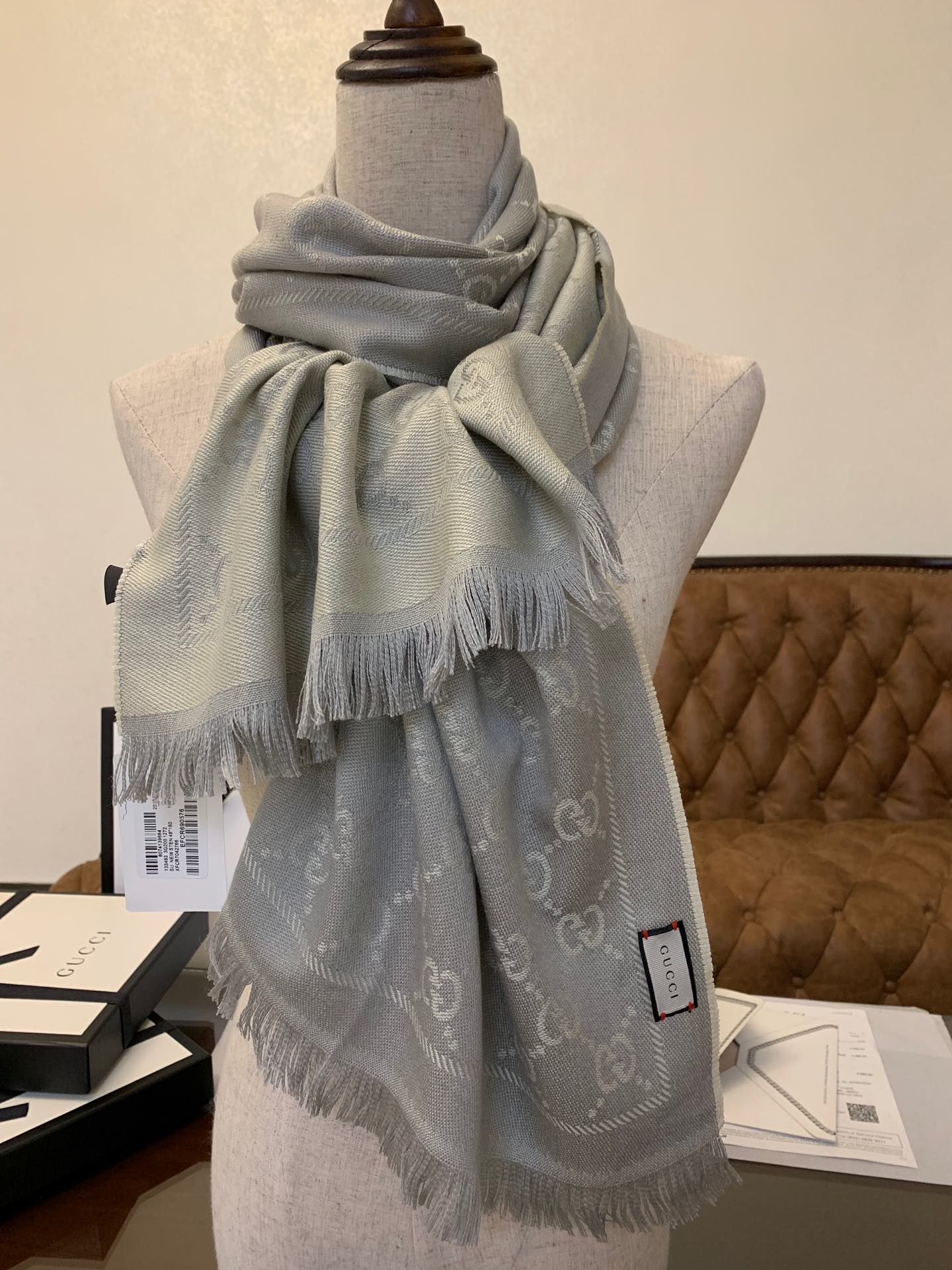 GUCCI古驰GG提花流苏饰边双面提花羊毛围巾