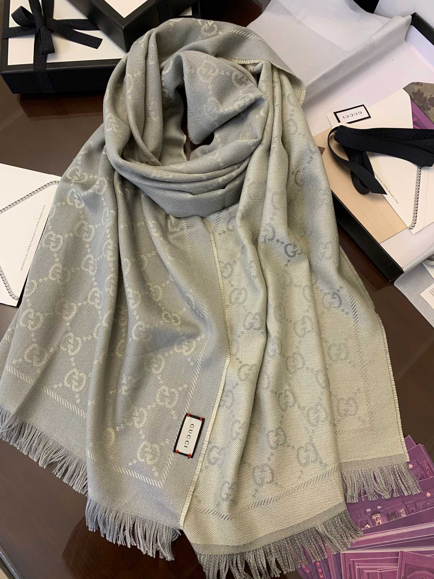GUCCI古驰GG提花流苏饰边双面提花羊毛围巾