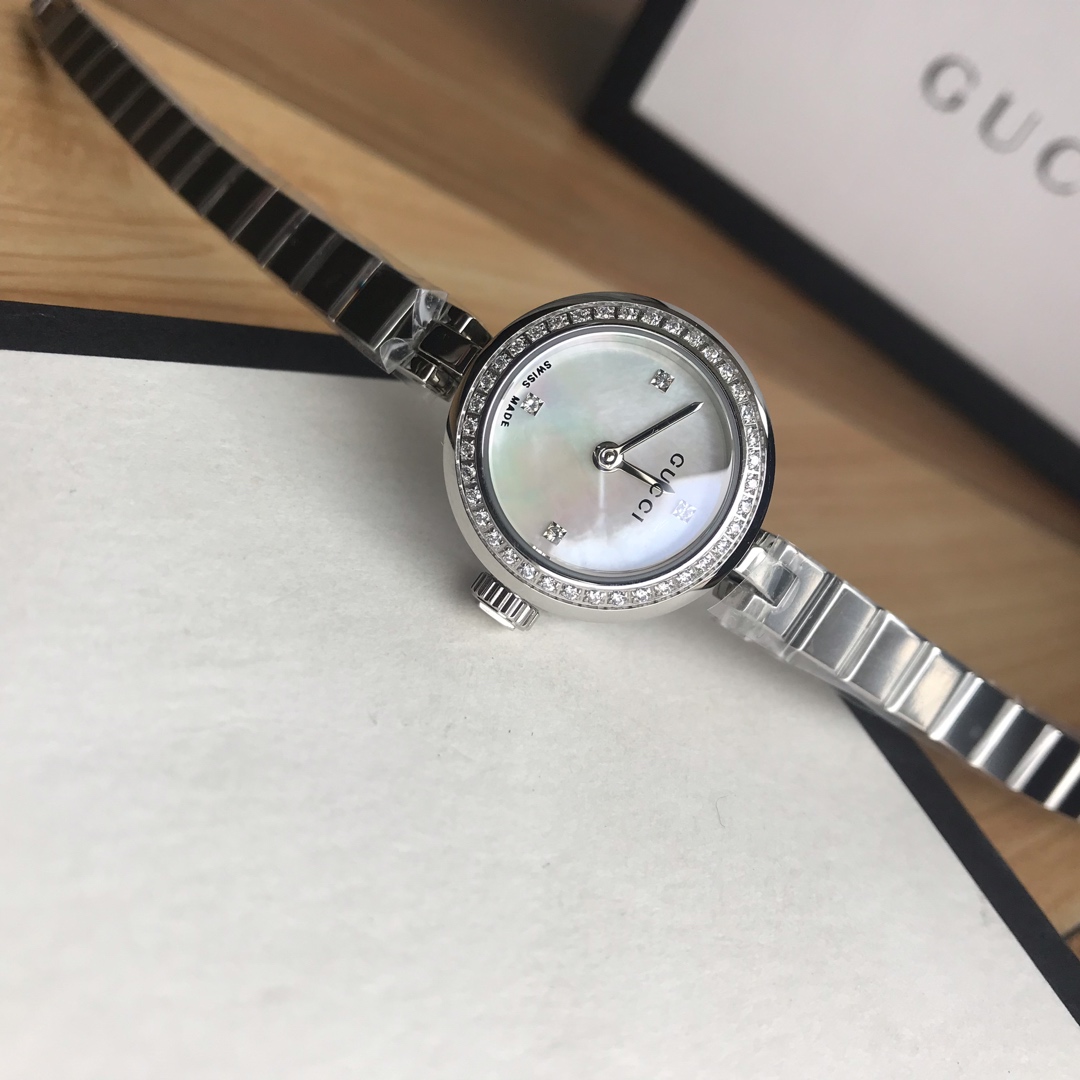 NO:388921,Pick: Original Box 30 Gucci hot-style Guccl advertising main model, small and exquisite women's watch, small ~ 22mm watch diameter, original Swiss quartz, very exquisite side workmanship, high imitation, gucci, gucci19860909批:原盒30 古驰爆款Guccl广告主打款,小巧玲珑女表,小小号～22mm表径,原裝瑞士石英,侧面做工非常精致,高仿不可及,,gucci,gucci,Watch