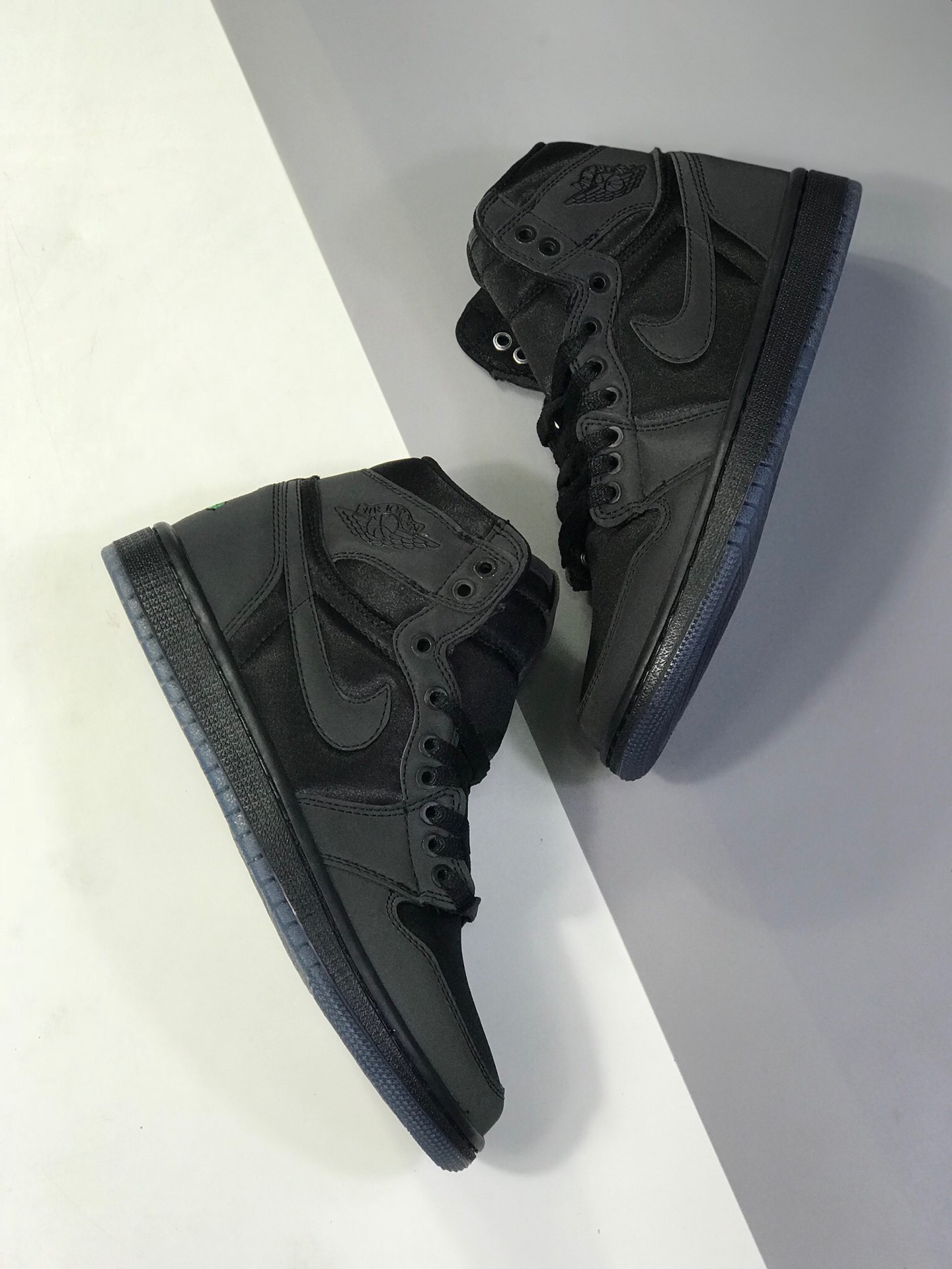 200。原价：250公司级 全头层  耐克Air Jordan 1 Mid Premium AJ1乔1 复古经典中帮百搭文化篮球鞋