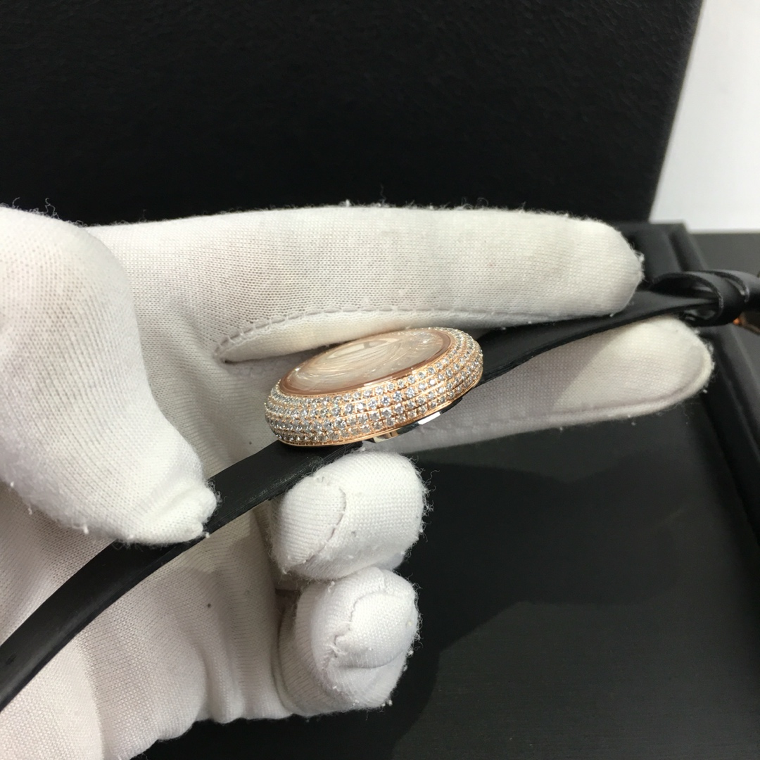 Piaget 皇家 伯爵珠宝系列女款腕表