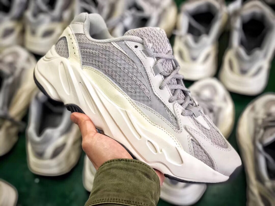 Admite pago contra reembolso. Yeezy 700 v2 "Static" Línea de producción S2 puro original, fotos reales en línea. Tallas…
