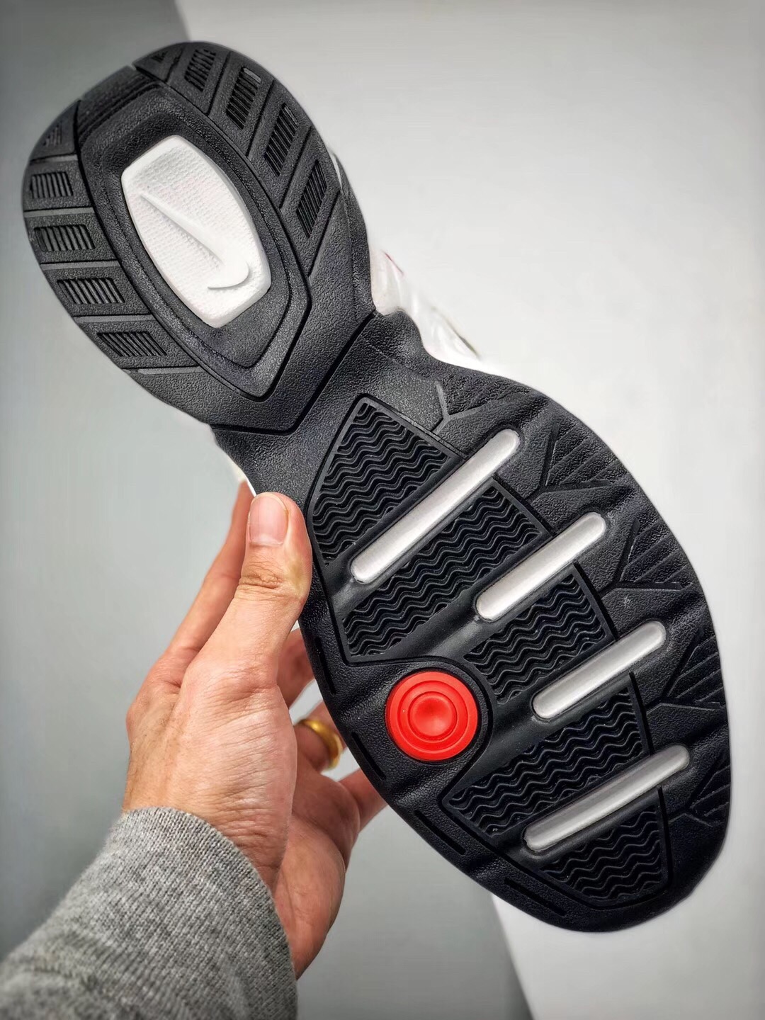 Air Monarch the M2K Tekno 米白卡 Size：36 36.5 37.5 38 38.5 39 40 40.5 41 42 42.5 43 44 44.5 45