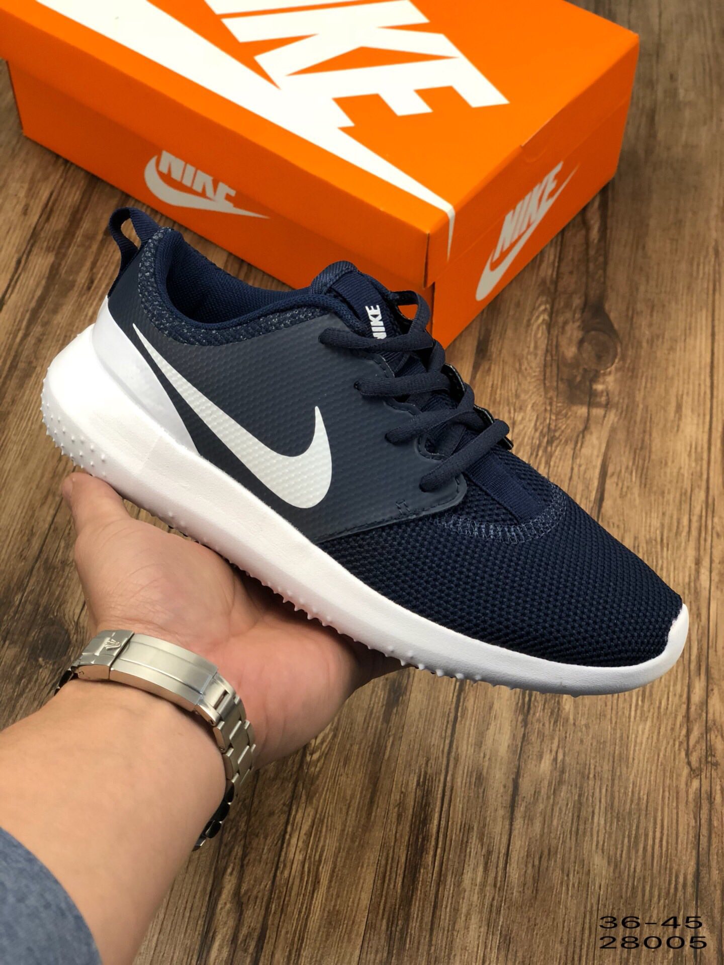 70耐克 NIKE ROSHE G 新款 高尔夫 刺猬底休闲运动跑鞋