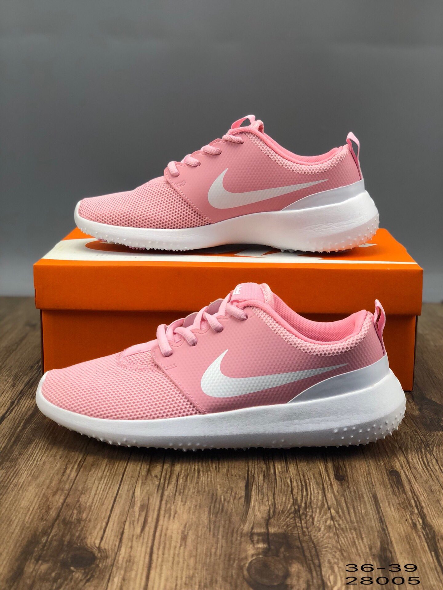 70耐克 NIKE ROSHE G 新款 高尔夫 刺猬底休闲运动跑鞋