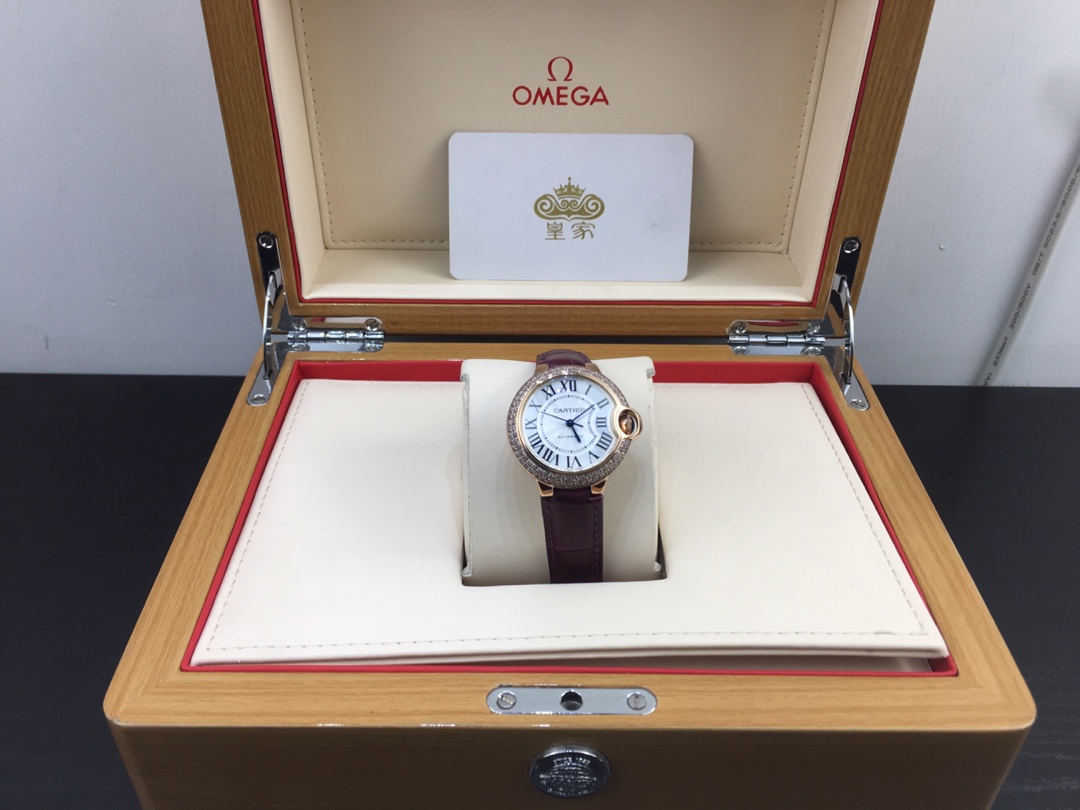 Cartier 皇家 卡地亚蓝气球系列33尺寸腕表