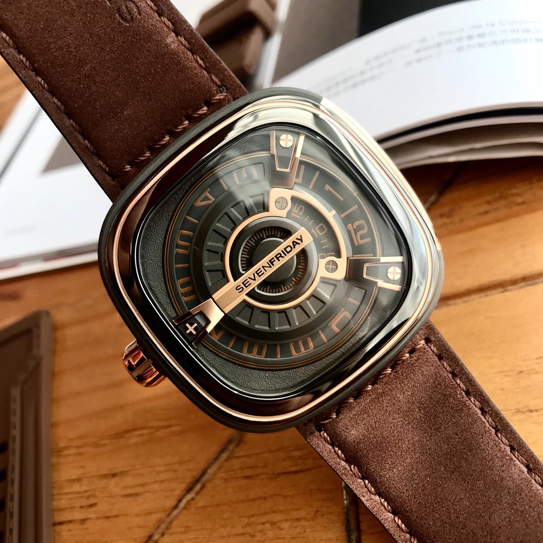 Часы SevenFriday
