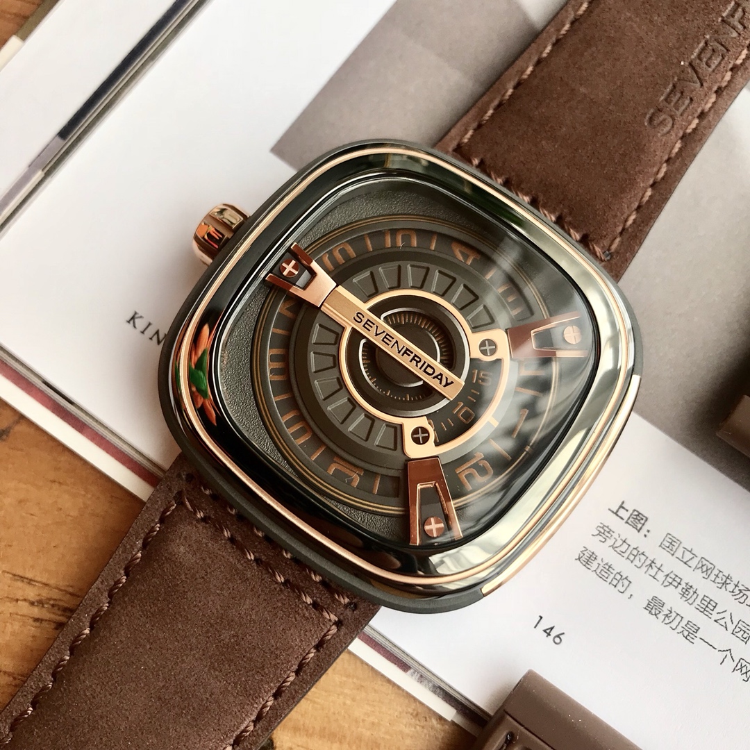 Часы SevenFriday
