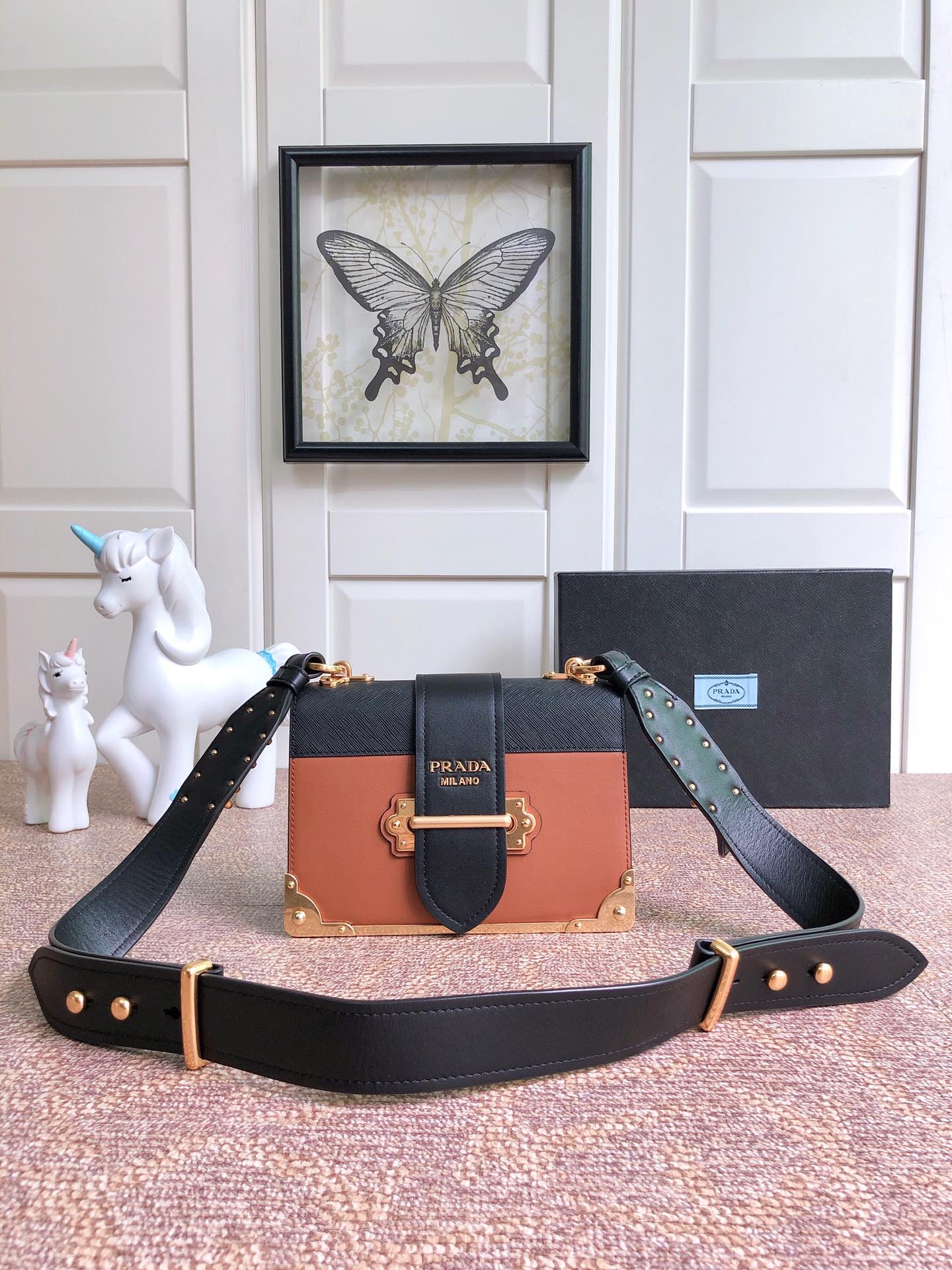 PRADA普拉达进口小牛皮女士肩背包1BD045