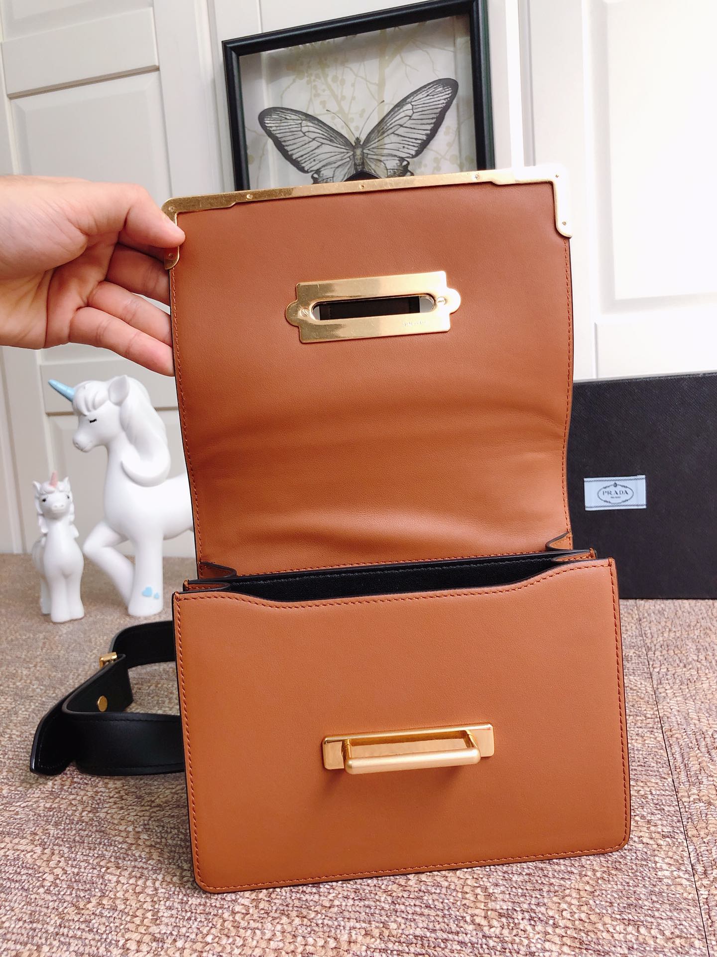 PRADA普拉达进口小牛皮女士肩背包1BD045