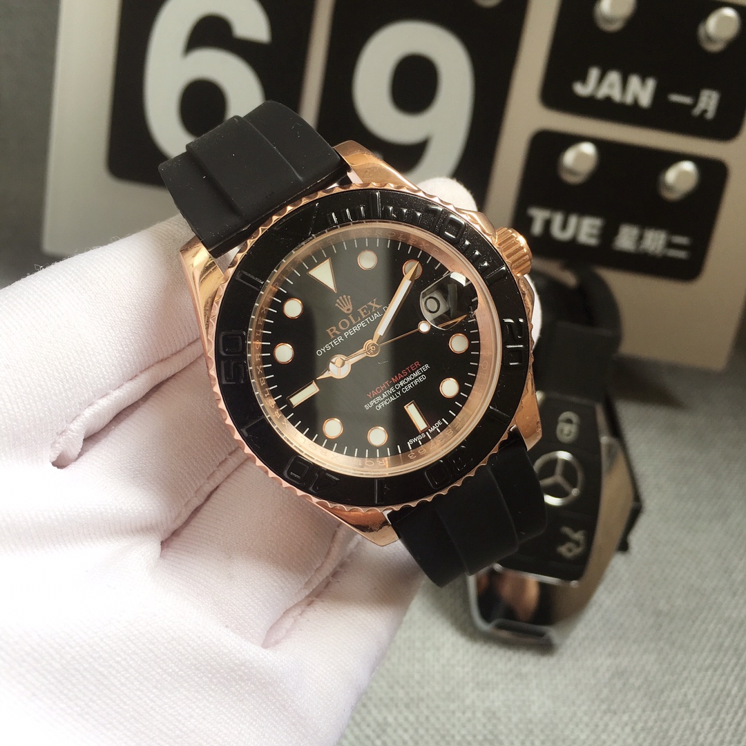 K0  品牌: 劳力士 Rolex Rolex 系列:潜艇系列 壳套:顶级进口316钢 机芯:机芯顶级自动机械机芯 表带:进口橡胶表带 镜面:蓝宝石镜面 尺寸:40mm10mm