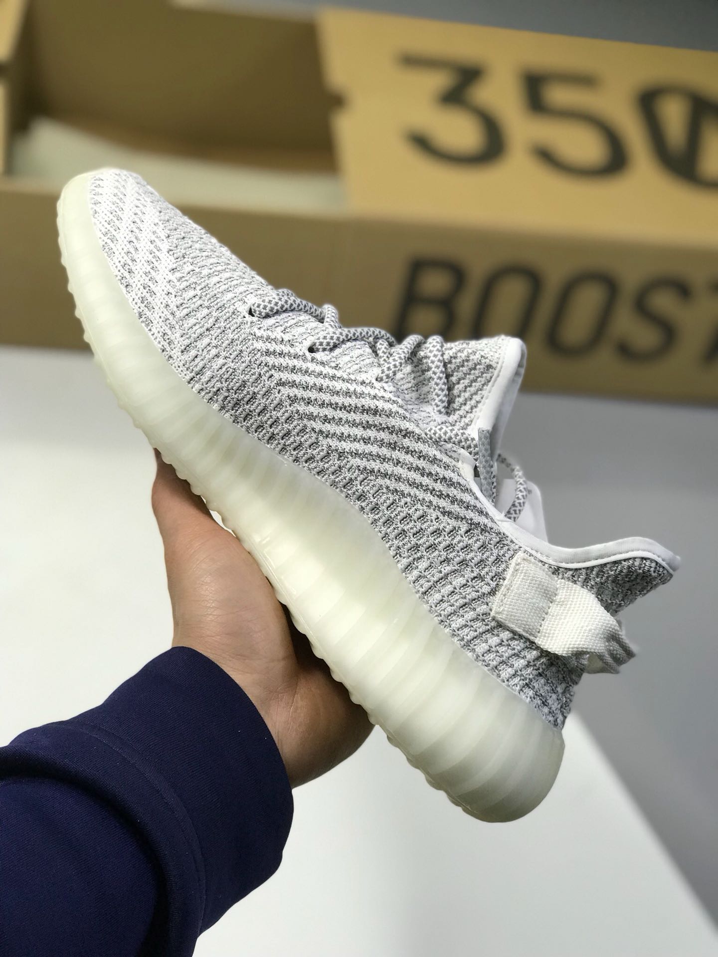 190满天星 原价：220巴斯夫 阿迪达斯 Yeezy 350 Boost V2 “Static Refective” 满天星配色 EF2367 灰白