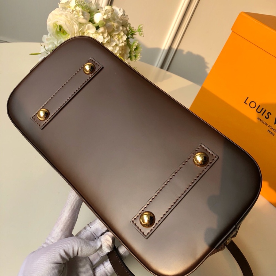 Louis Vuitton LV Alma BB 棋盘格贝壳包 N41221