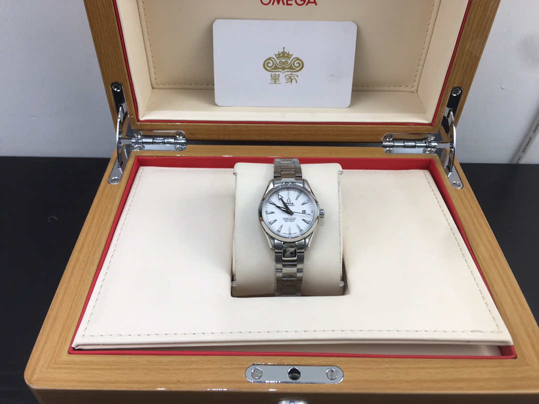 Omega 皇家 欧米茄海马女款系列腕表
