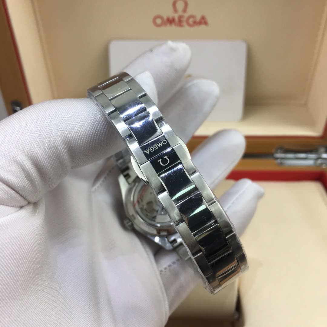 Omega 皇家 欧米茄海马女款系列腕表