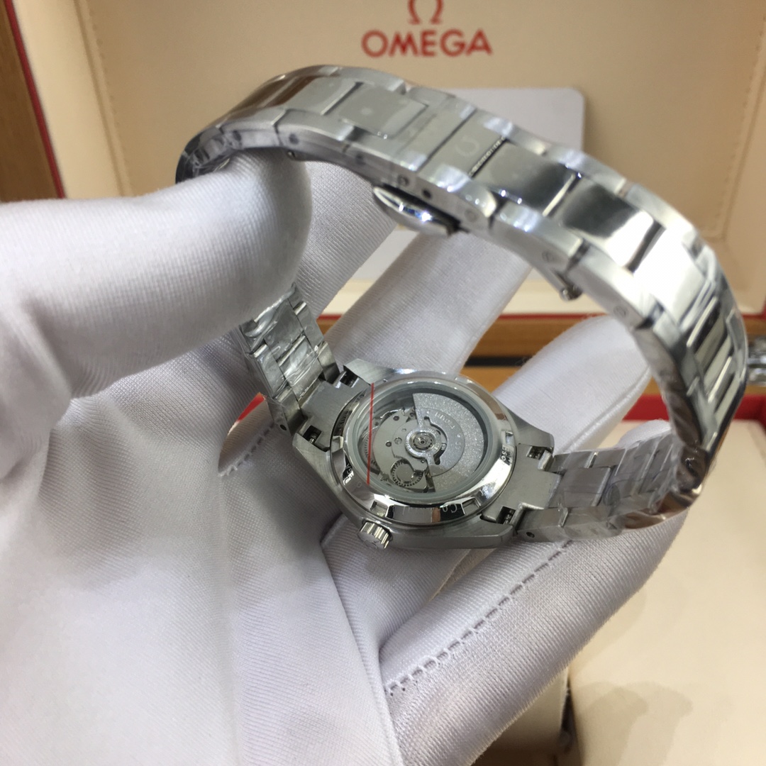 Omega 皇家 欧米茄海马女款系列腕表