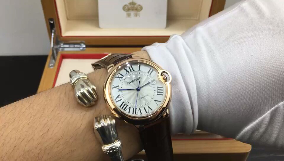 Cartier 皇家 卡地亚蓝气球大号玫瑰金男款腕表视频欣赏