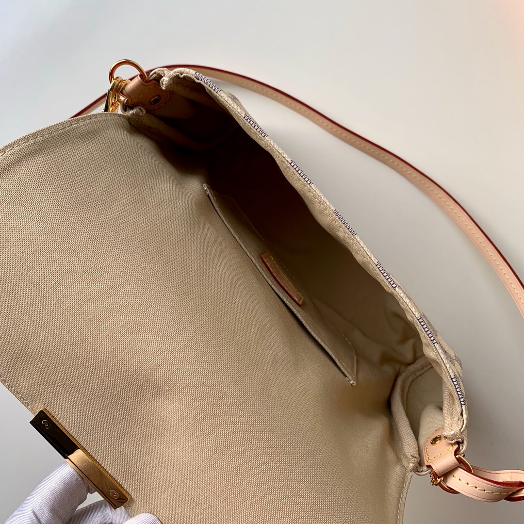 Louis Vuitton LV Favorite PM白格纹翻盖两用小鍊包 N41277