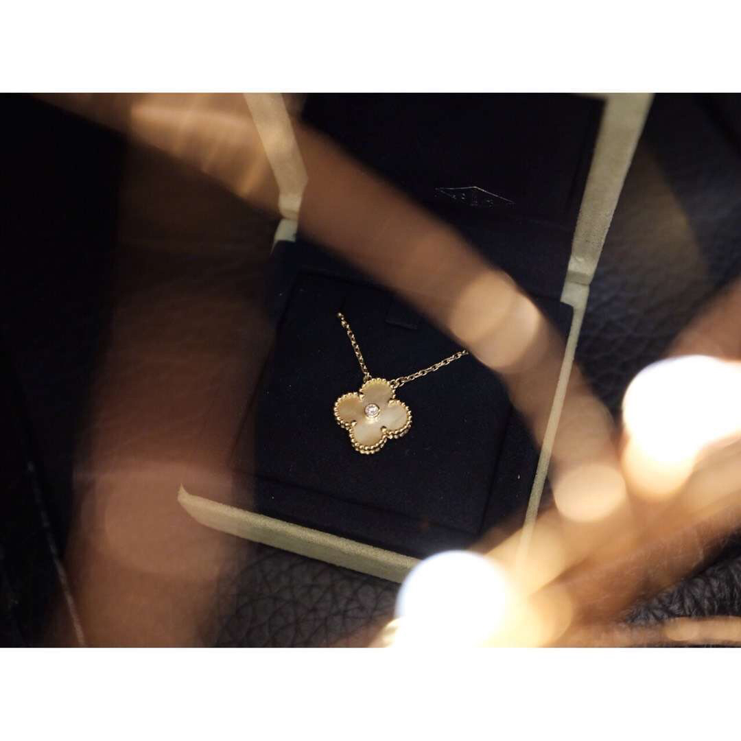 NO:360304,The noble gold shell show handmade diamond buckle, selected natural stone, Vac necklace, necklace19860909贵气十足的金贝show 手工菱形扣 精选天然石,Vac项链,necklace,Jewelry