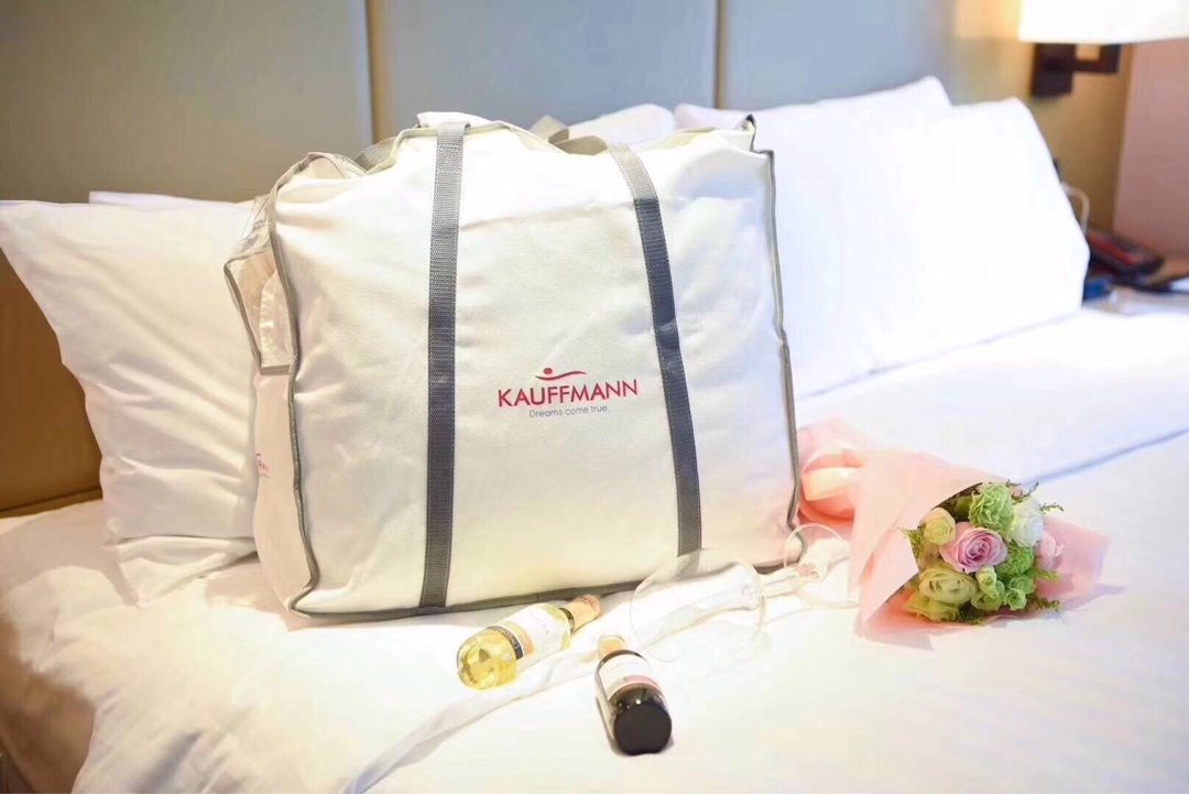 Kauffmann Goose Down Comforter - 800 Fill Power, Lightweight, and Super Soft