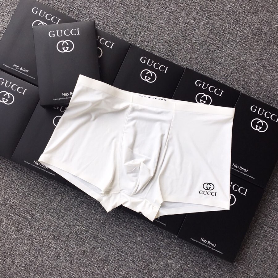  GUCCI 古奇 夏季必备男士内裤 经典款！采用无痕拼接 无缝压胶工艺 高档羊奶丝材质 轻薄透气丝滑 