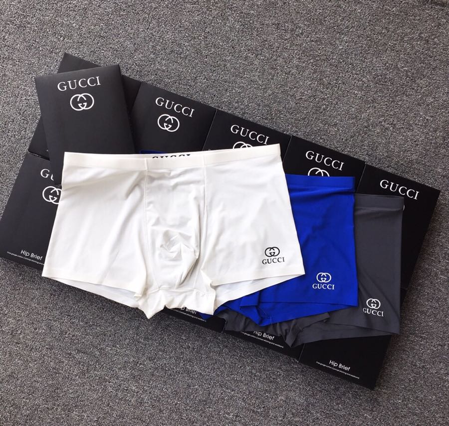  GUCCI 古奇 夏季必备男士内裤 经典款！采用无痕拼接 无缝压胶工艺 高档羊奶丝材质 轻薄透气丝滑 