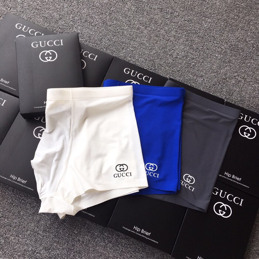  GUCCI 古奇 夏季必备男士内裤 经典款！采用无痕拼接 无缝压胶工艺 高档羊奶丝材质 轻薄透气丝滑 