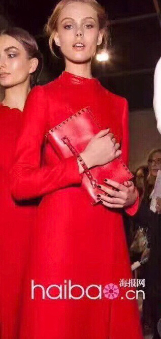 、Vacation. 华伦天奴💥专柜经典款，常年好卖❤❤❤Valentino Rocksud 超火《手包