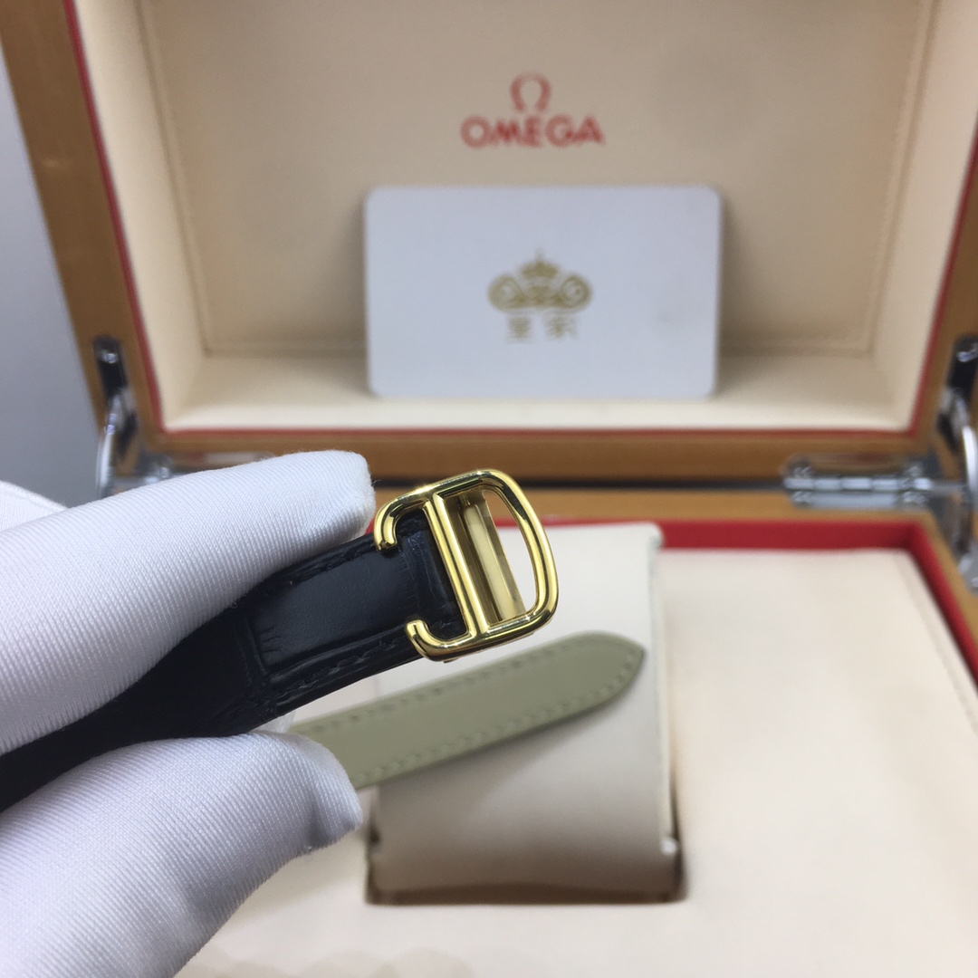 Cartier 皇家 卡地亚蓝气球33尺寸女款腕表