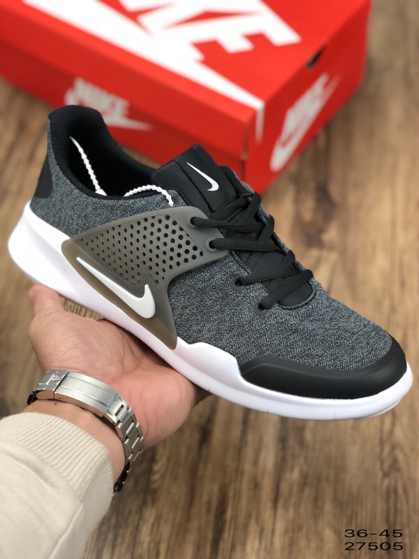 85耐克  NIKE ARROWZ 耐克王V4 网面跑鞋