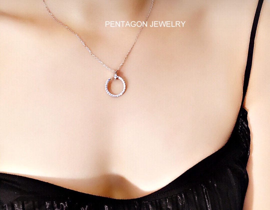 NO:101559,Arrival Card home with diamond-enclosed nail necklace, the beauty of independence and confidence, he is the most personal nail ② Color spot, Cartier necklace, cartier, necklace19860909到货 卡家 镶钻双面戴钉子项链 独立与自信之美 Ta就是最有个性的钉子 ②色现货,卡地亚项链,cartier,necklace,Jewelry