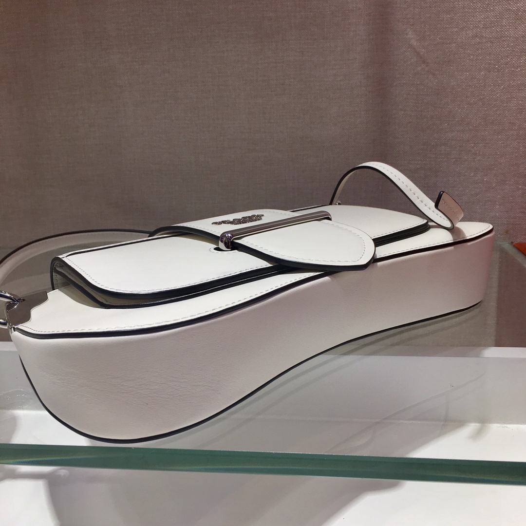 PRADA普拉达进口小牛皮+进口软羊皮内里斜挎包1BD168