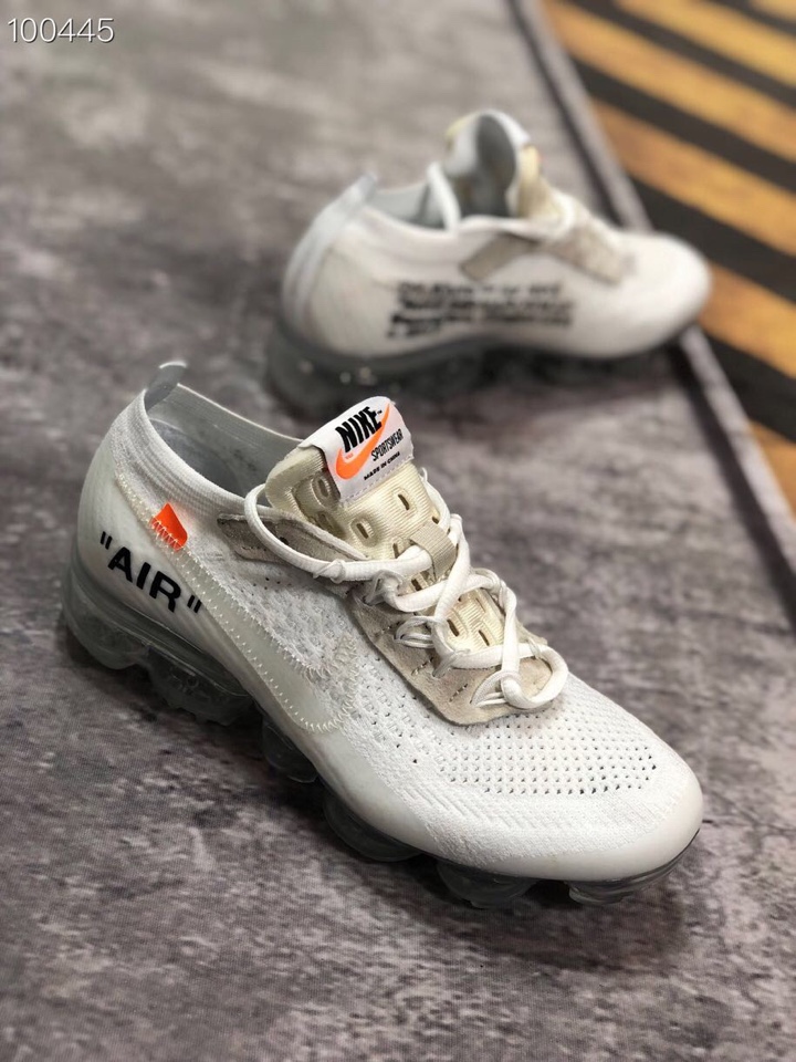 190<br />顶级虎扑版 原厂小潘大底，进口南花针织面，1：1复刻原版本 耐克2018联名气垫NIKE 2018 OFF-WHITE × Vapormax 联名限量版 编号XXG768740 <br />尺码：36 36.5 37 38 38.5 39 40 40.5 41 42 42.5 43 44 44.5 45